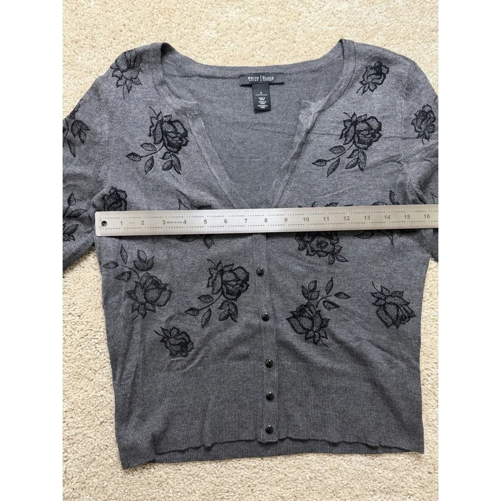 White House Black Market Gray Floral Embroidered Button Front Cardigan Small